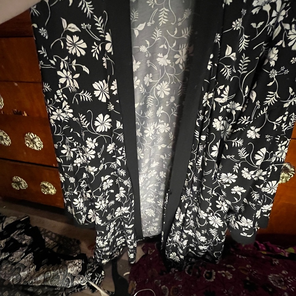 Linea Donatella Black and White Chemise